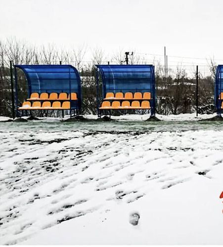 Лава запасних на 8 місць з сидінням та навісом на спортивний майданчик SG437 фото реальне зображення товару